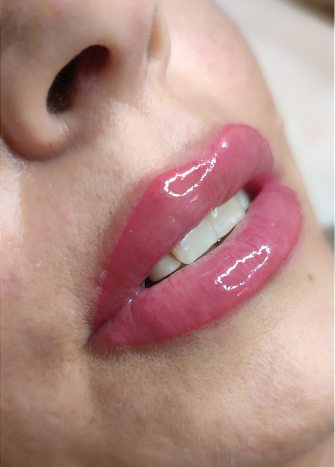 Permanentní make-up rtů